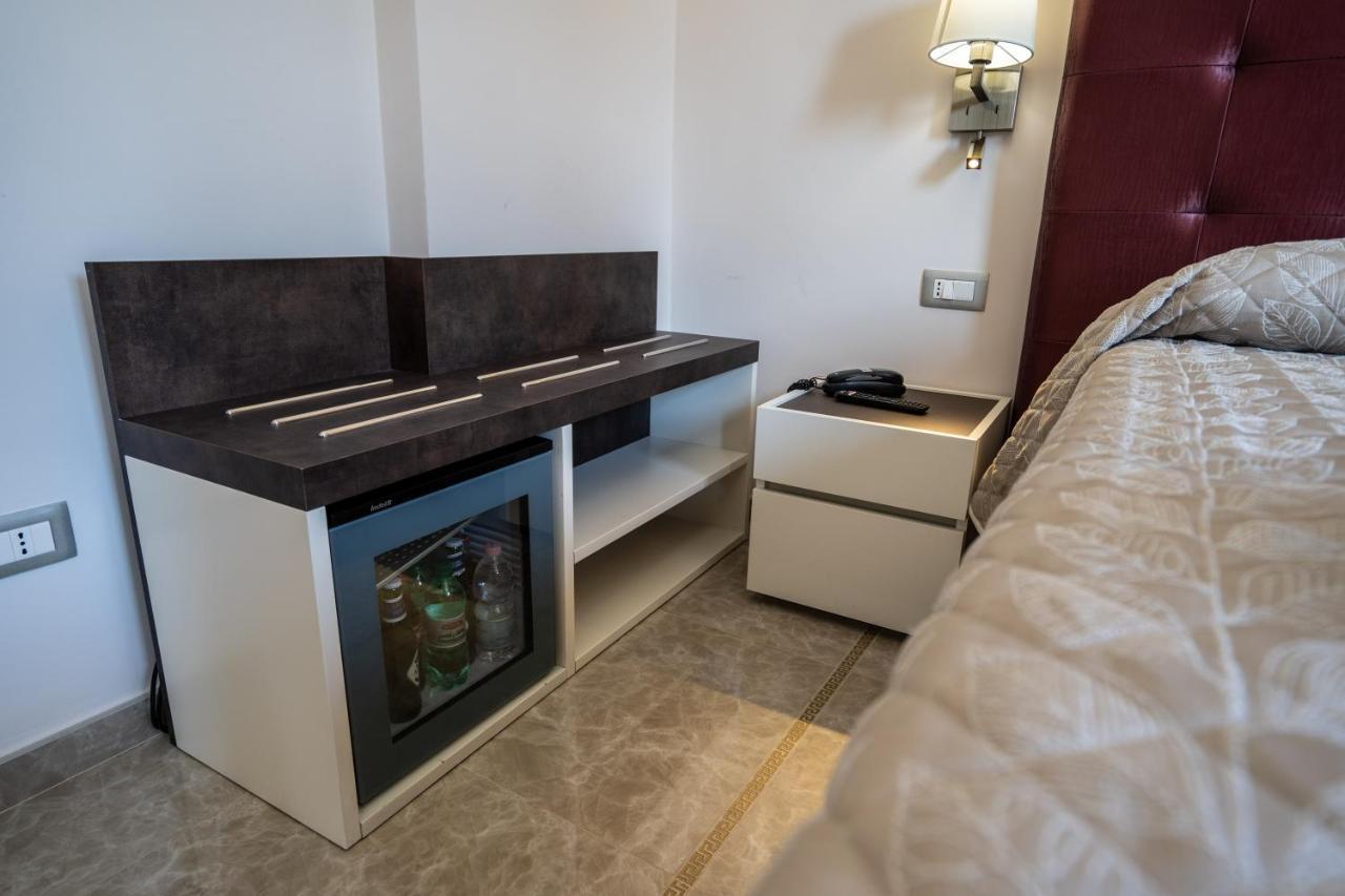 Park Hotel Villa Maria San Menaio Dış mekan fotoğraf