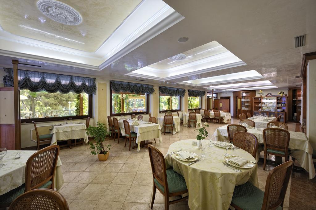 Park Hotel Villa Maria San Menaio Dış mekan fotoğraf