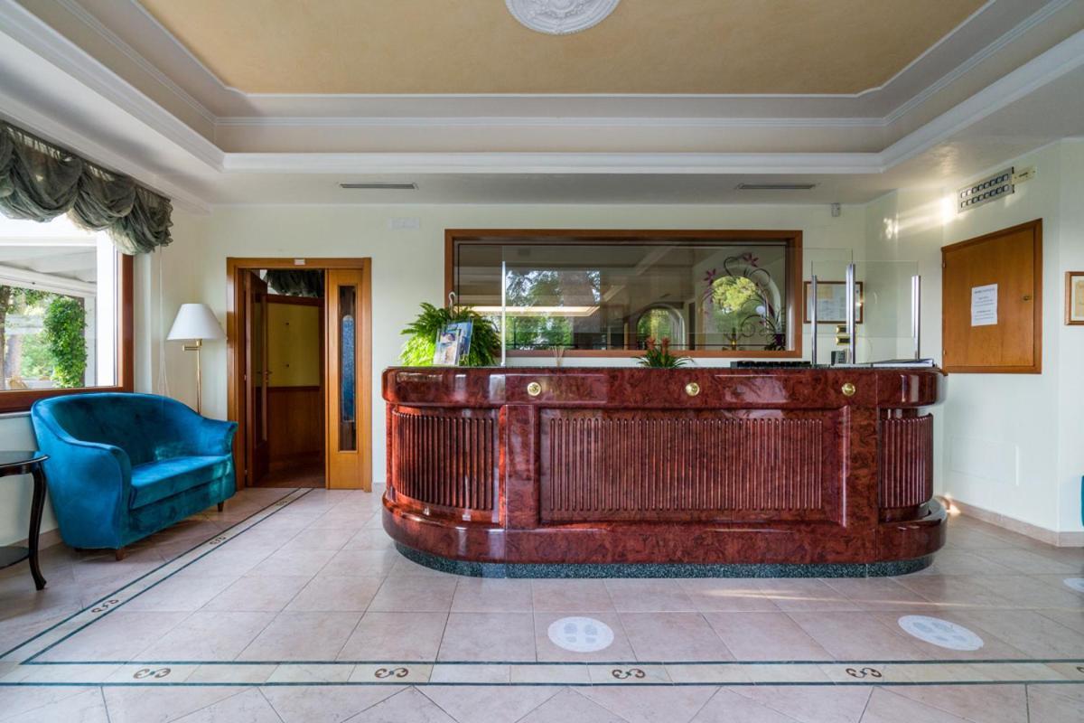 Park Hotel Villa Maria San Menaio Dış mekan fotoğraf
