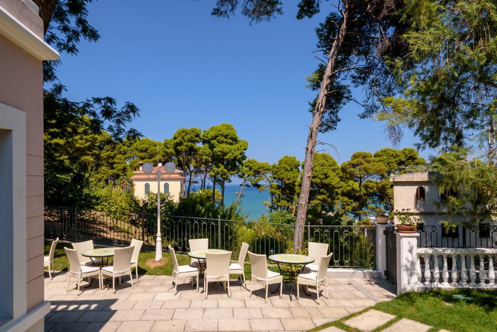 Park Hotel Villa Maria San Menaio Dış mekan fotoğraf